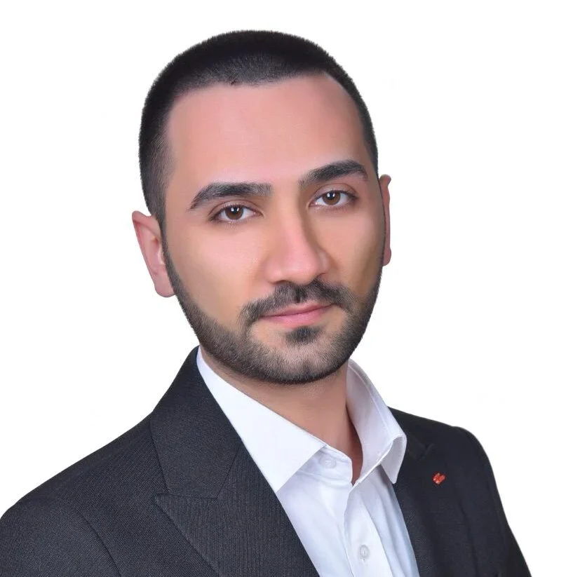 uc_stacked_images_elementor_220b692_item1